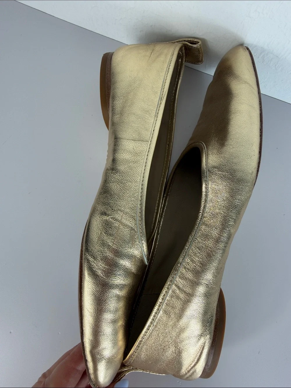 Vince Vivian Gold Metallic Leather Ballet Flats Square Toe Slip On Shoes Size 6M